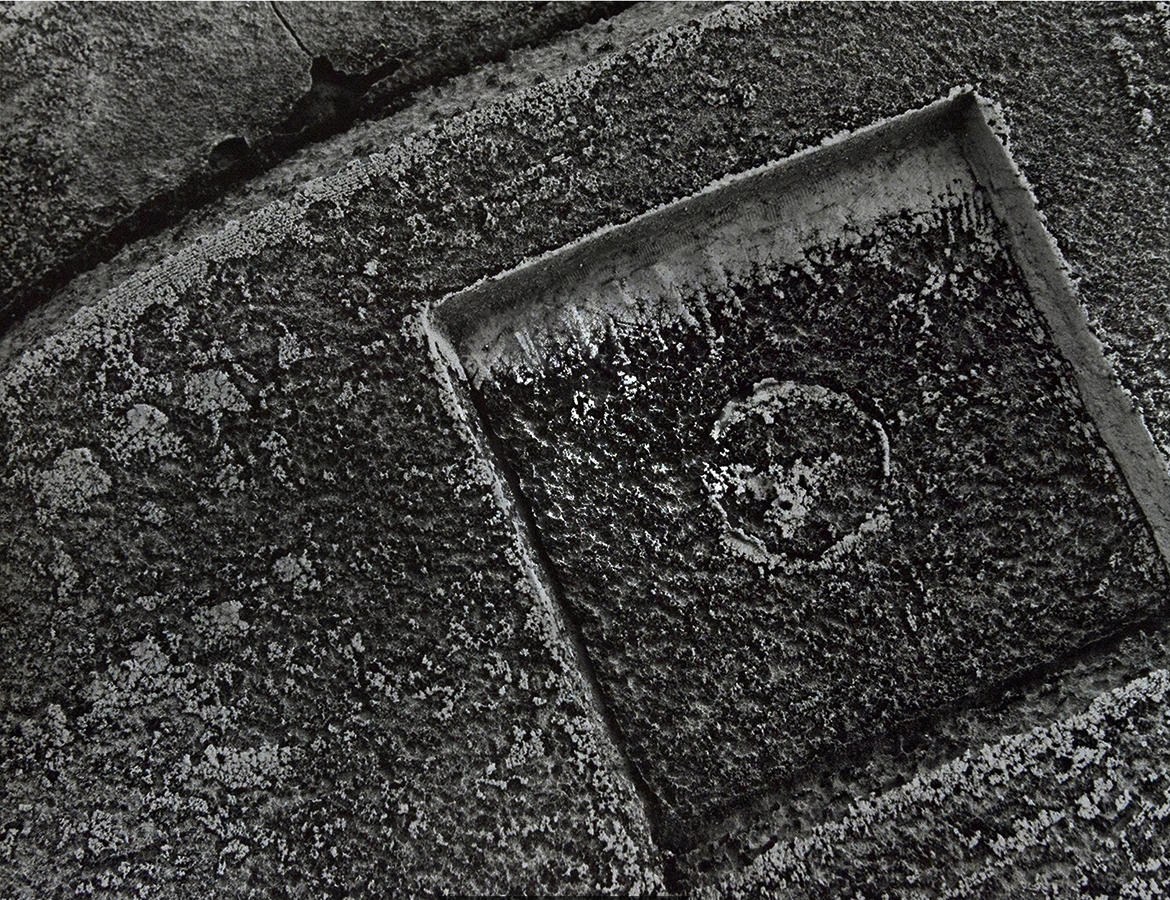 Aaron Siskind - Terracotta 111