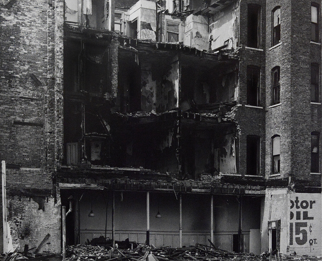 Aaron Siskind - Chicago 24