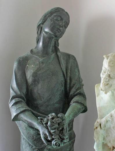 Zenga - Bronze Maiden with Flowers